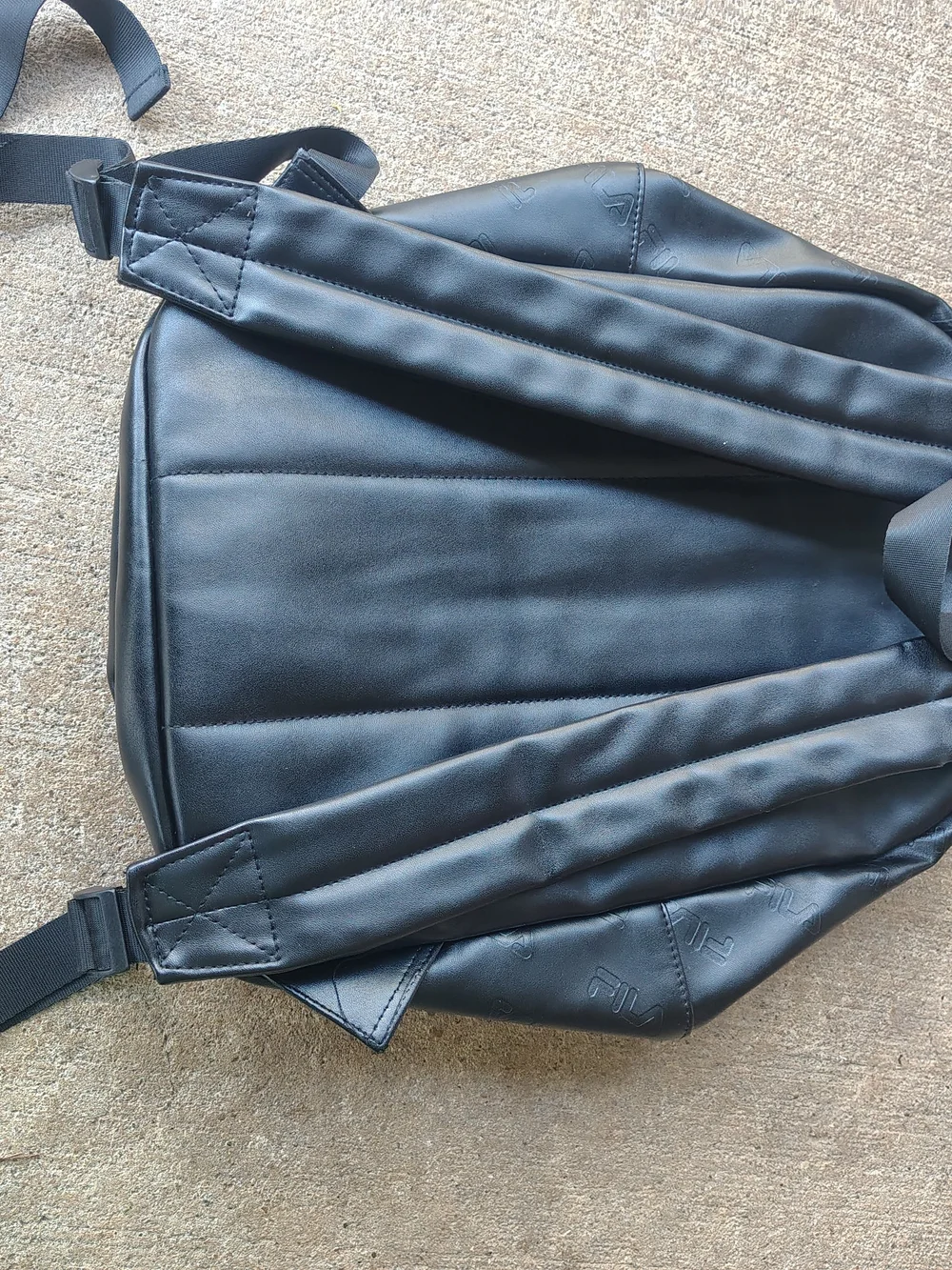 FILA Black Men's Backpack - Sleek Logo Design